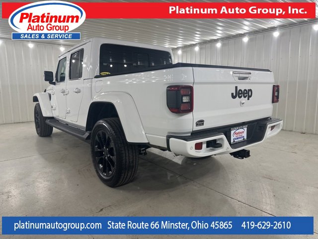 Used 2023 Jeep Gladiator Overland image 3