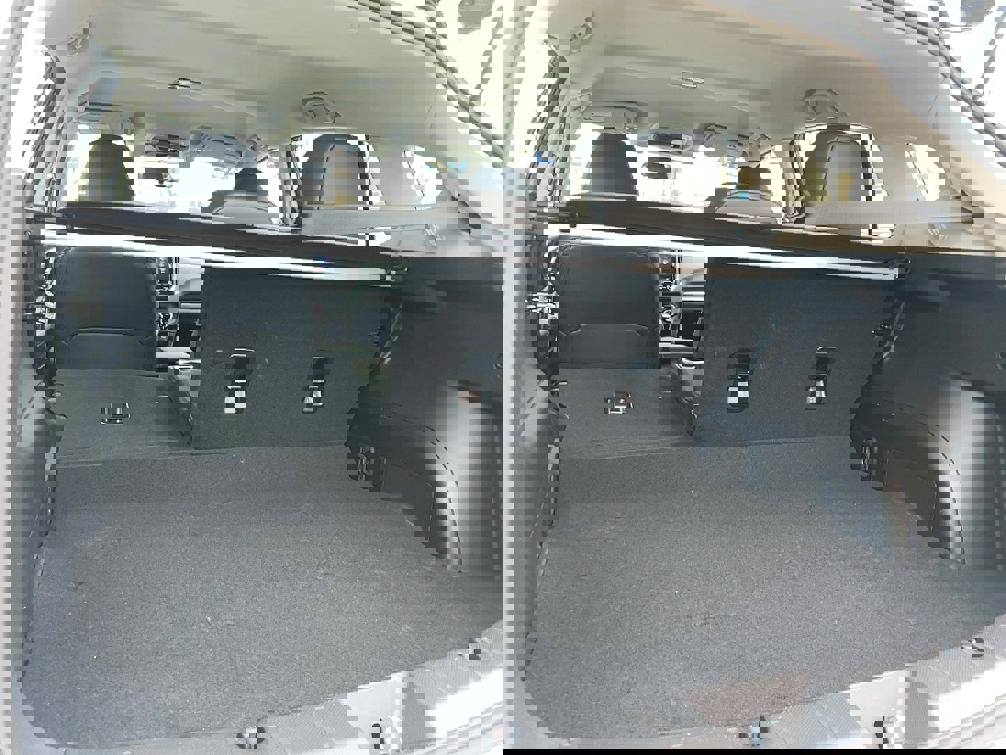 Used 2023 Subaru Impreza 2.0i Limited image 23