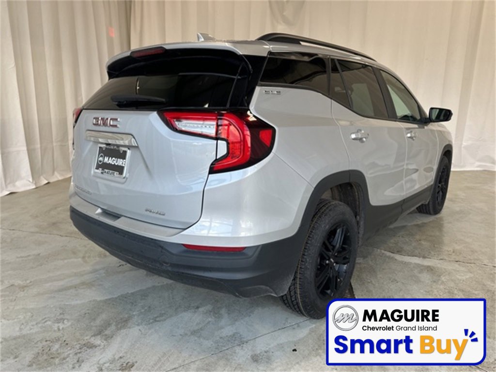 Used 2022 GMC Terrain SLE w/ Driver Convenience Package image 30