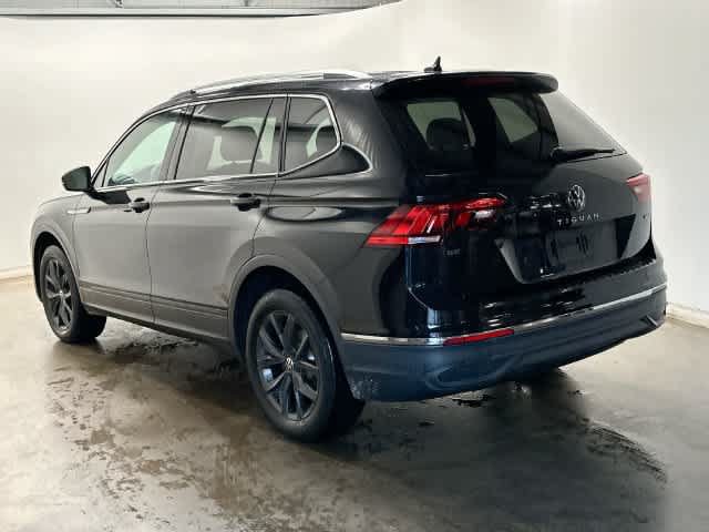 Used 2024 Volkswagen Tiguan SE AWD/4WD image 21