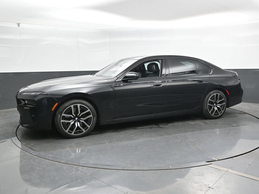 Used 2024 BMW 760i xDrive w/ Executive Package AWD/4WD image 7