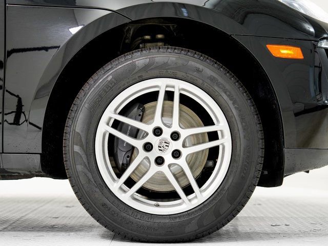 Used 2017 Porsche Macan image 30