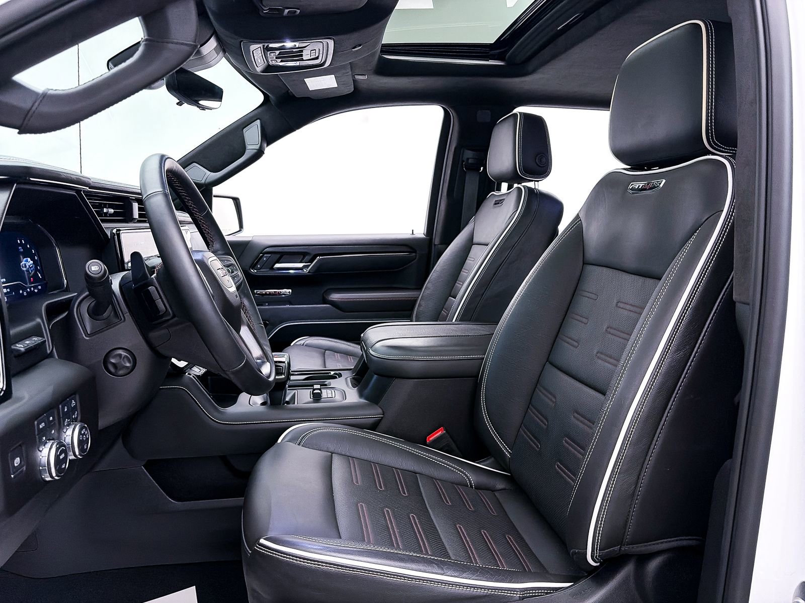 Used 2025 GMC Sierra 1500 AT4X image 22