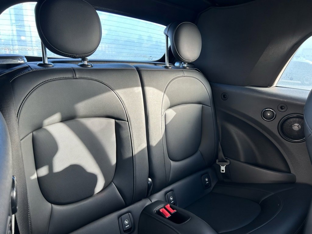 Used 2019 MINI Cooper S w/ Premium Package image 16