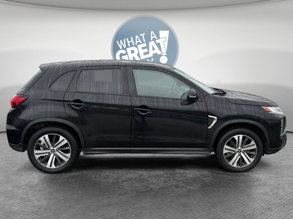 Used 2024 Mitsubishi Outlander Sport SE AWD/4WD image 2