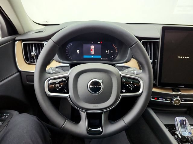 New 2026 Volvo XC60 B5 Plus w/ Protection Package Premier AWD/4WD image 21