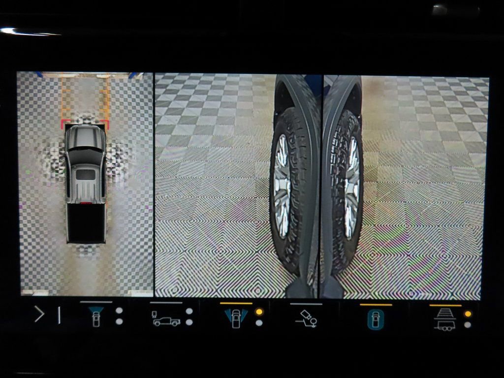 Used 2023 GMC Sierra 1500 Denali w/ Technology Package AWD/4WD image 19