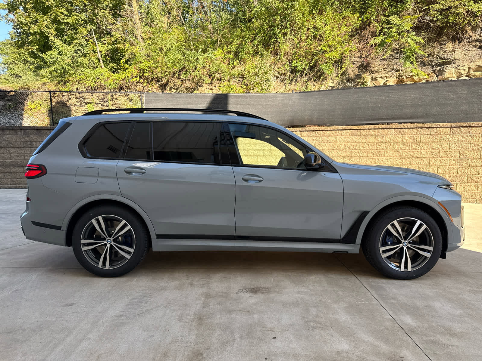 New 2026 BMW X7 M60i w/ Executive Package image 7