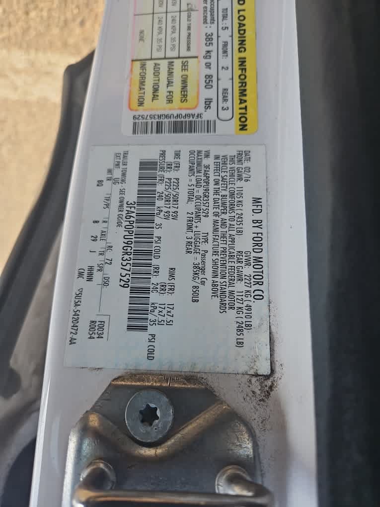 Used 2016 Ford Fusion Energi SE FWD image 21