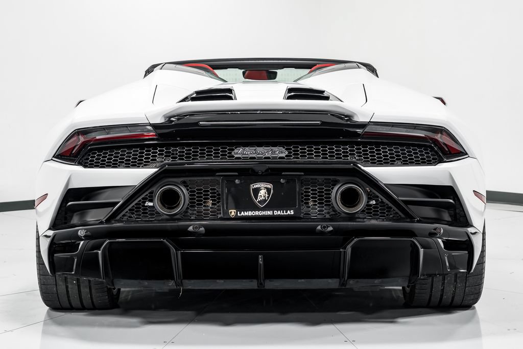Used 2023 Lamborghini Huracan EVO RWD image 4