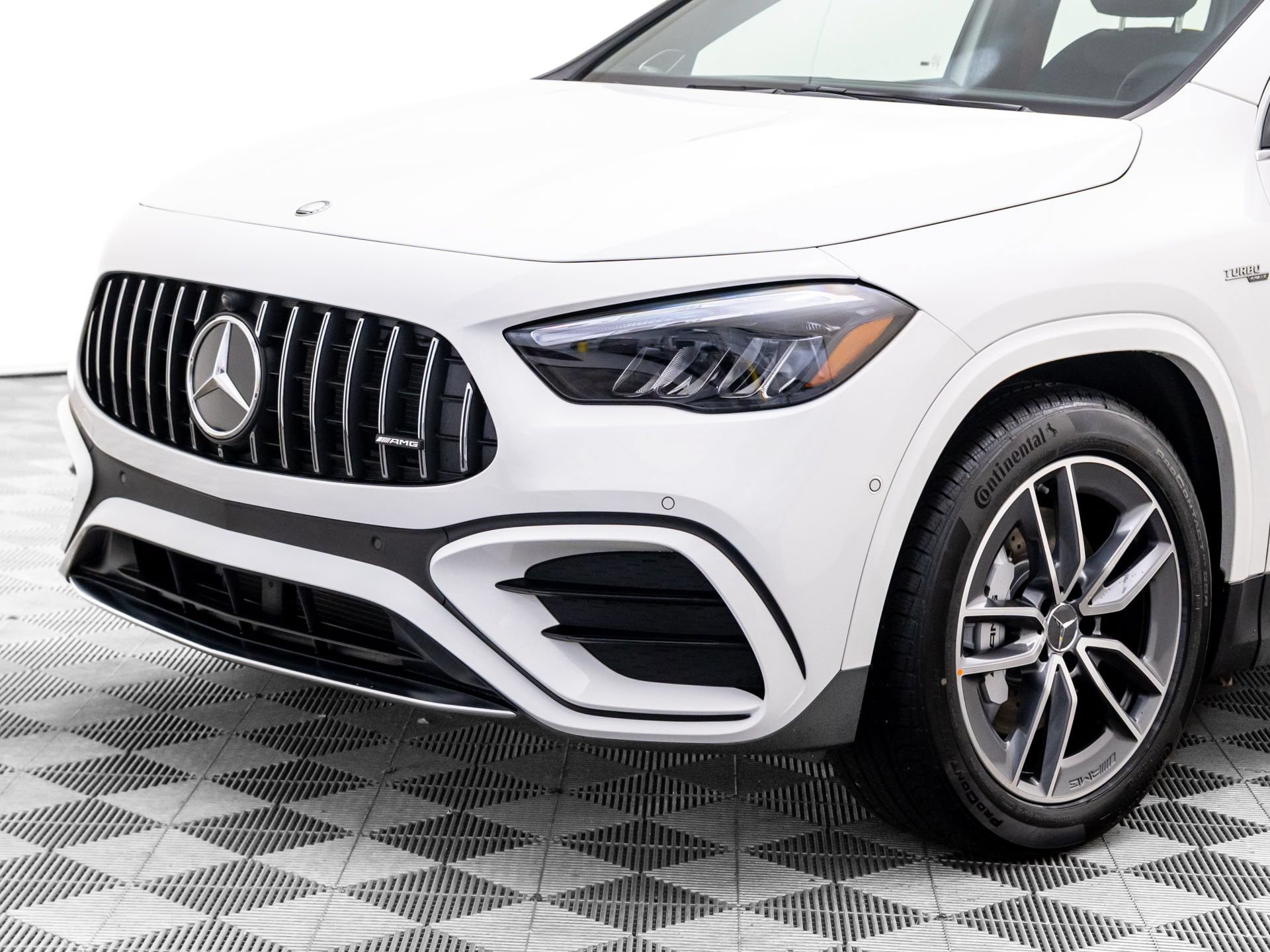 New 2026 Mercedes-Benz GLA 35 AMG 4MATIC image 36
