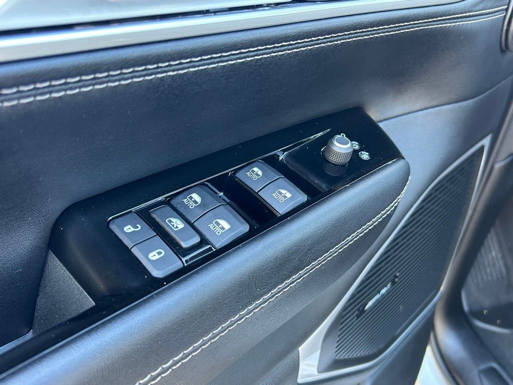 Certified 2024 Jeep Wagoneer L Base image 27