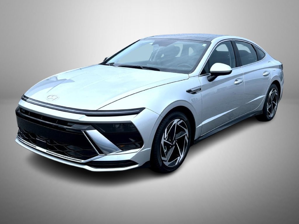 Used 2025 Hyundai Sonata SEL FWD image 1