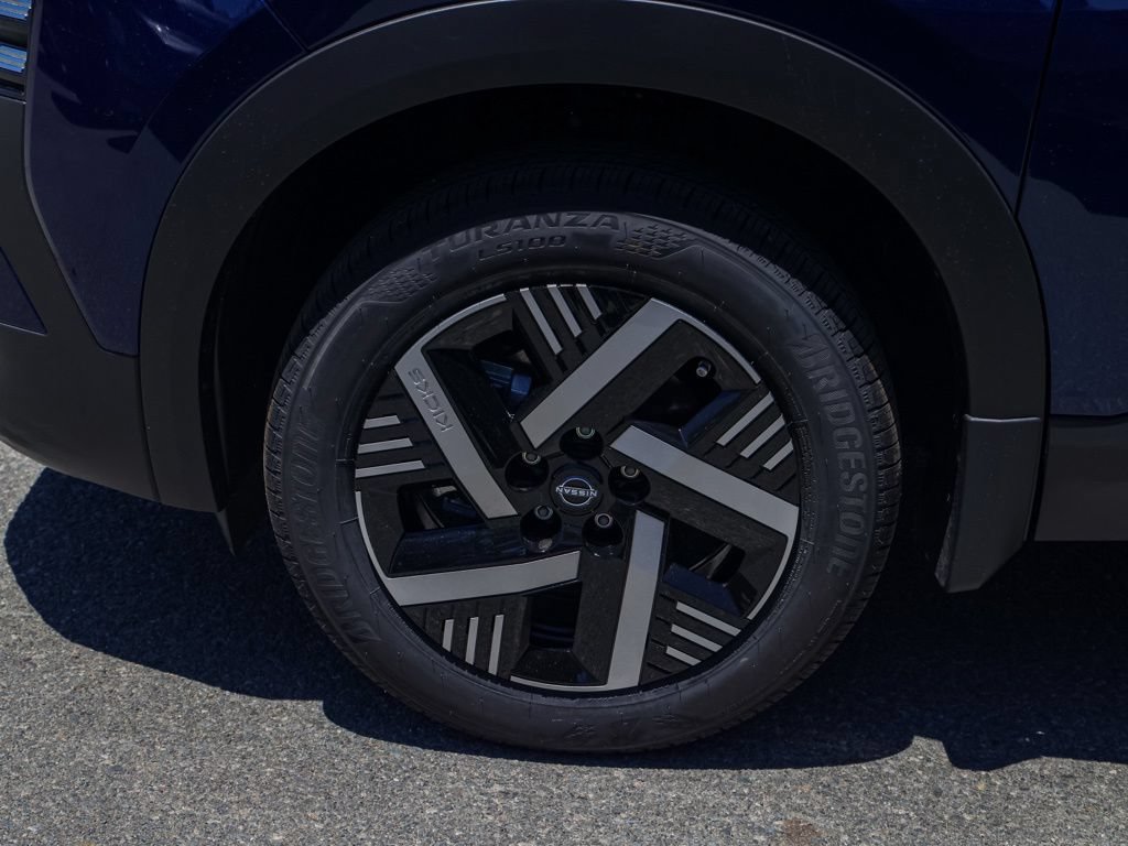 New 2026 Nissan Kicks SV FWD image 11
