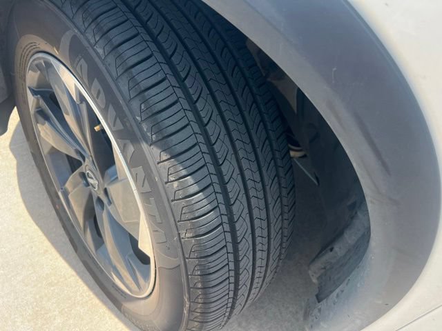 Used 2024 Nissan Rogue SV FWD image 5