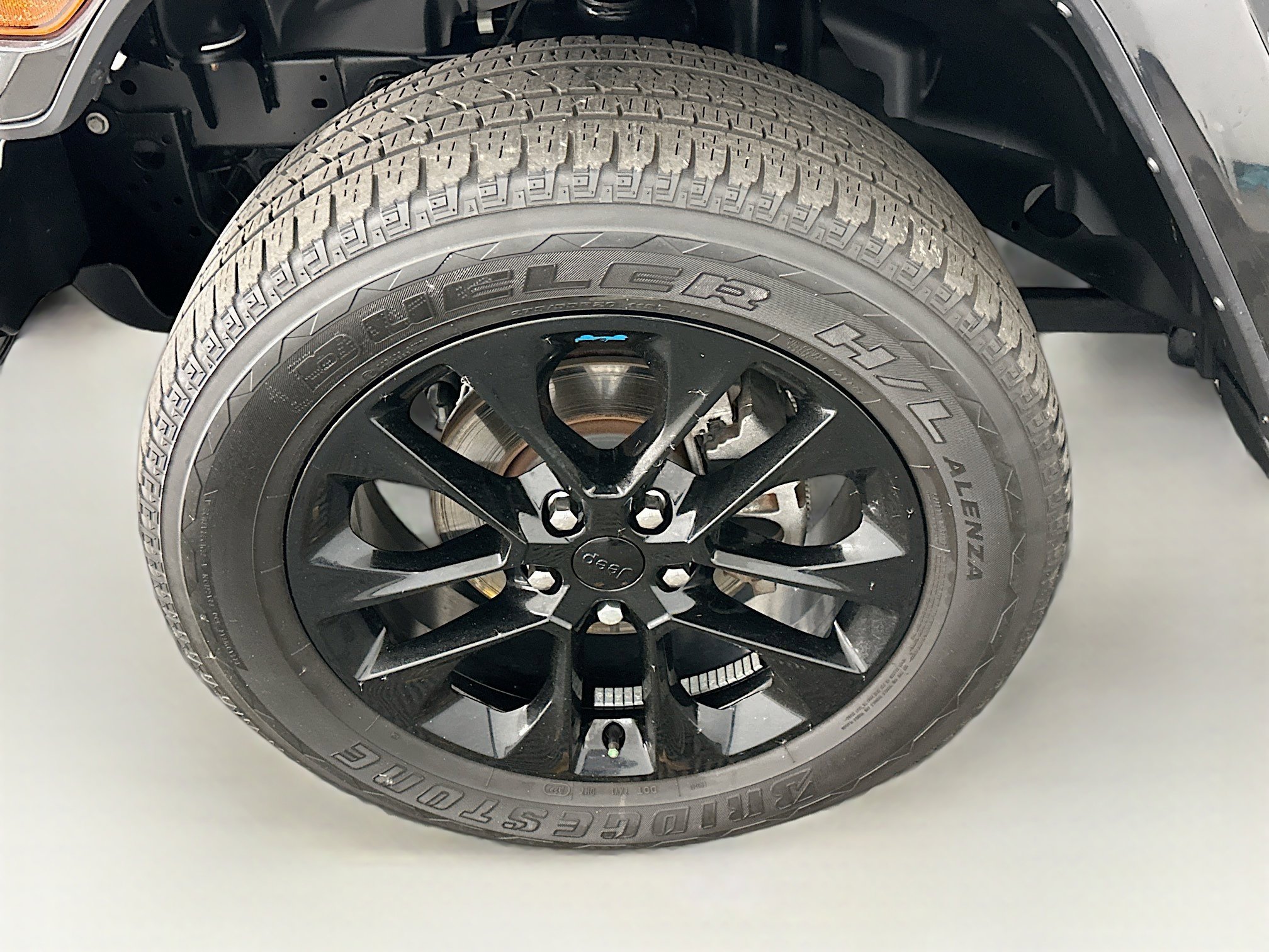 Used 2022 Jeep Wrangler Sahara w/ Cold Weather Group image 11