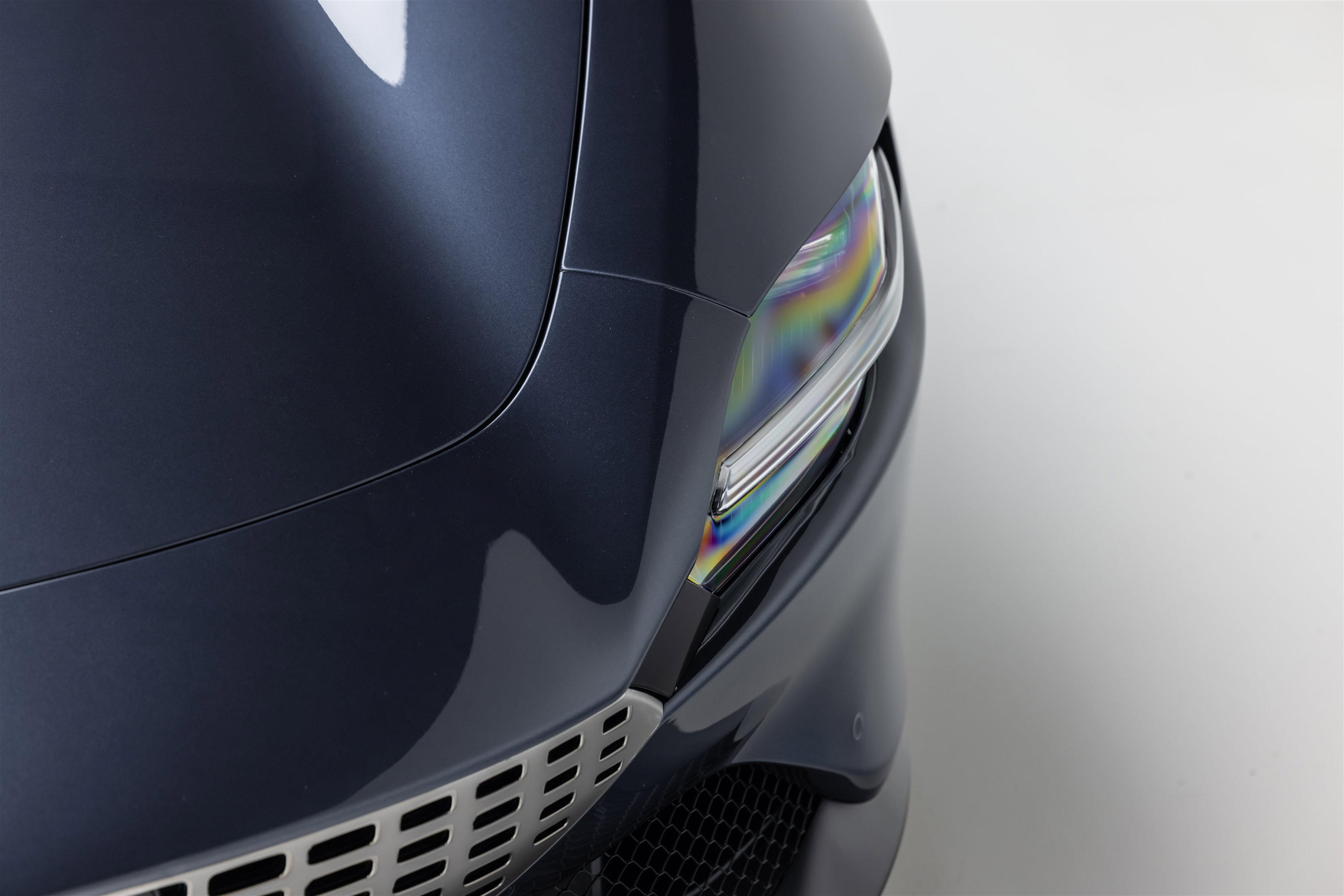 Used 2025 Ferrari Roma Spider RWD image 18