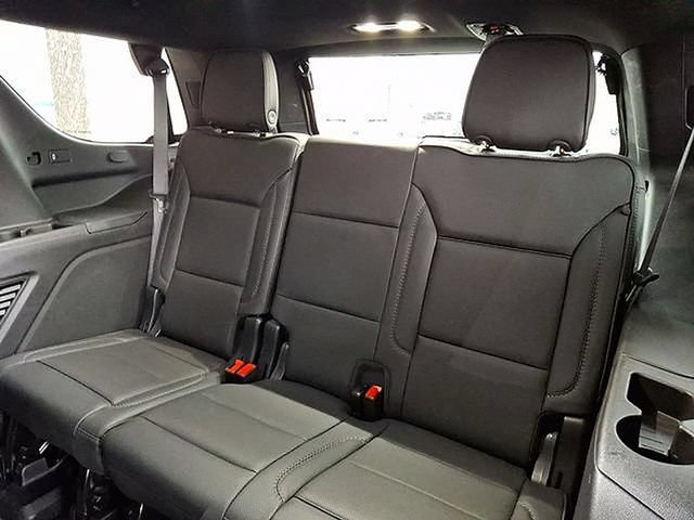 Used 2025 GMC Yukon Denali AWD/4WD image 9