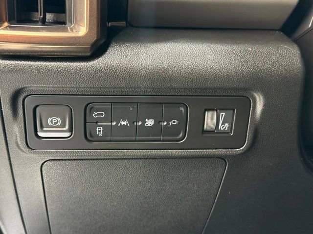 Used 2024 GMC Hummer EV 2X image 33