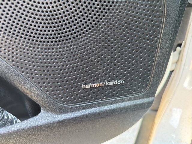 Used 2017 Kia Niro EX image 12