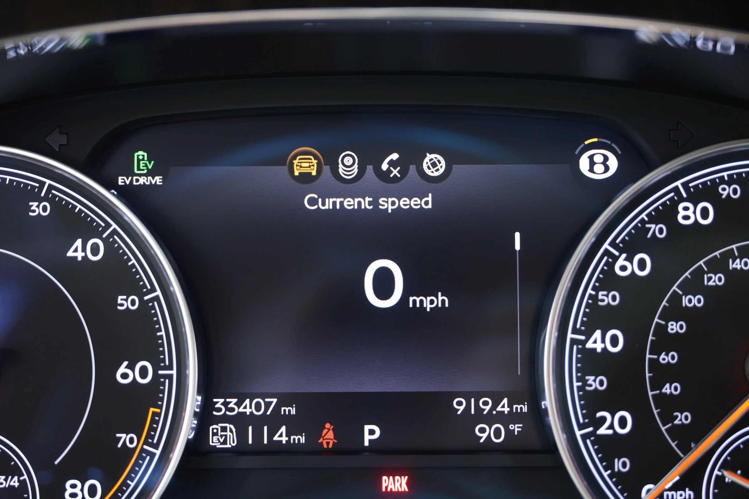 Used 2020 Bentley Bentayga Plug-In Hybrid AWD/4WD image 30