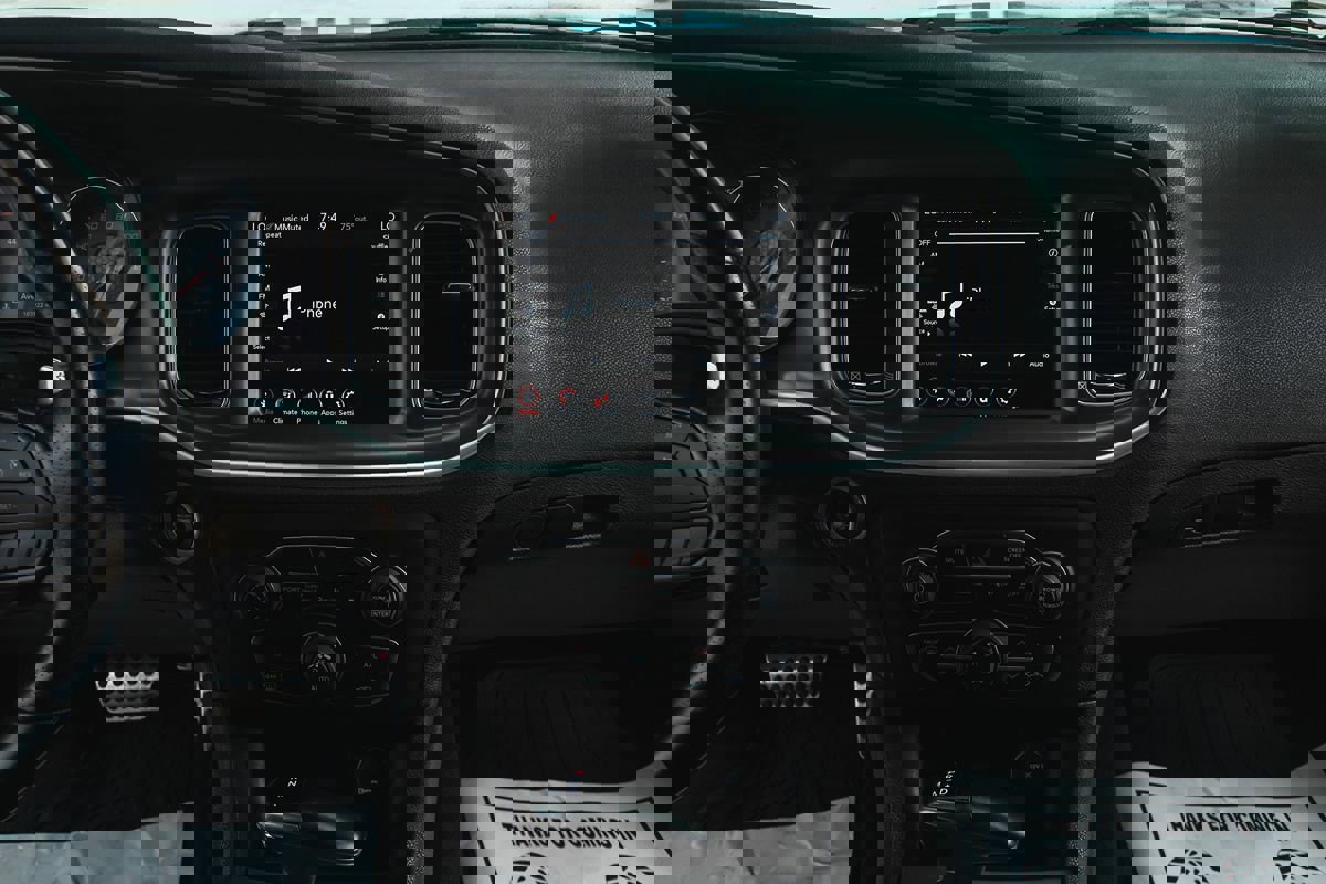 Used 2020 Dodge Charger GT image 24