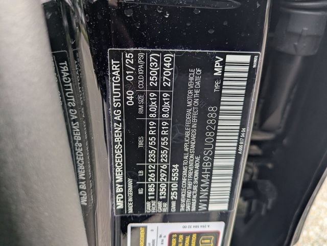Used 2025 Mercedes-Benz GLC 300 4MATIC image 29