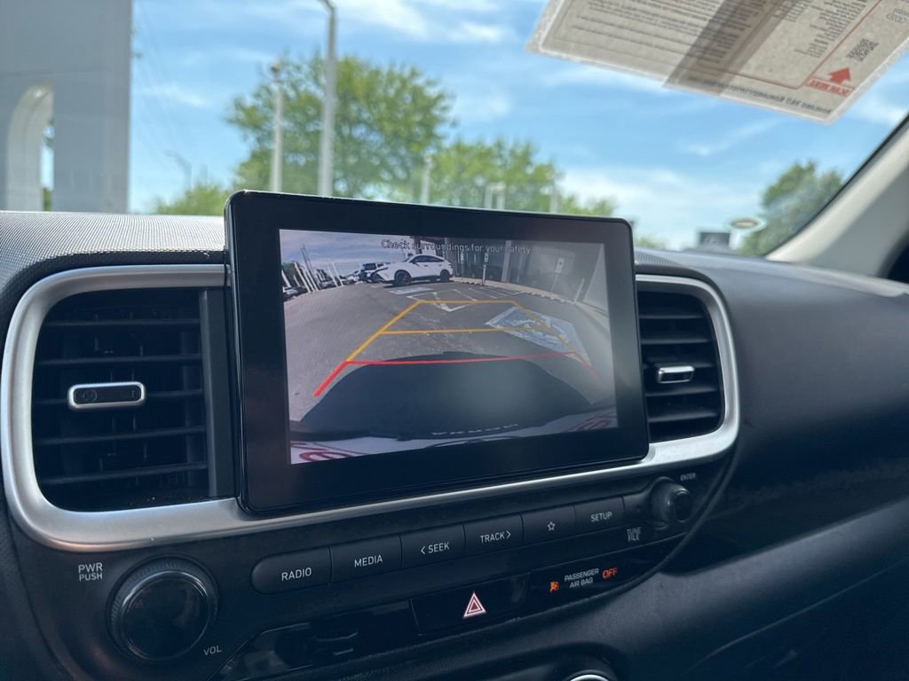 Used 2021 Hyundai Venue SE FWD image 41