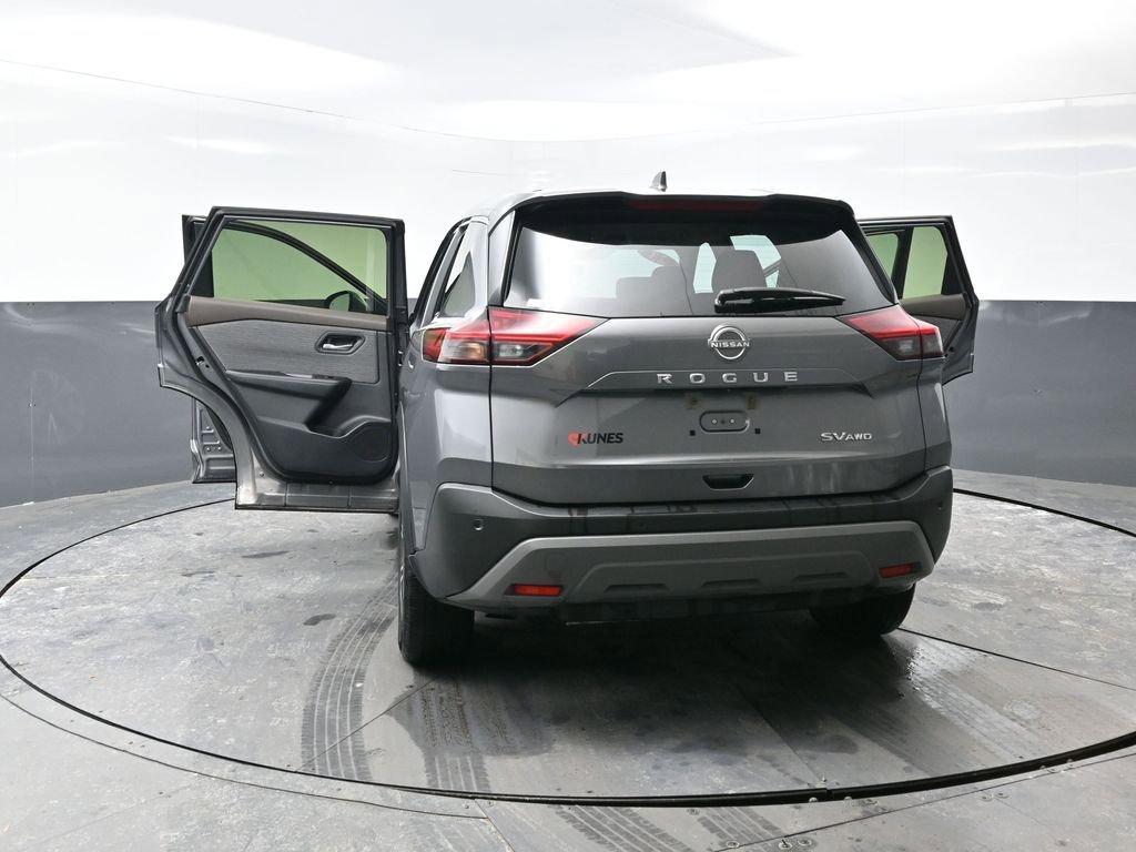 Used 2023 Nissan Rogue SV image 57