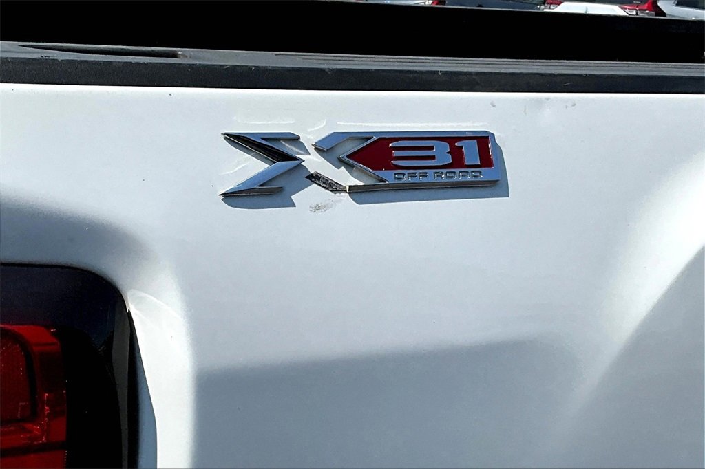 Used 2023 GMC Sierra 3500 Pro w/ Convenience Package image 24