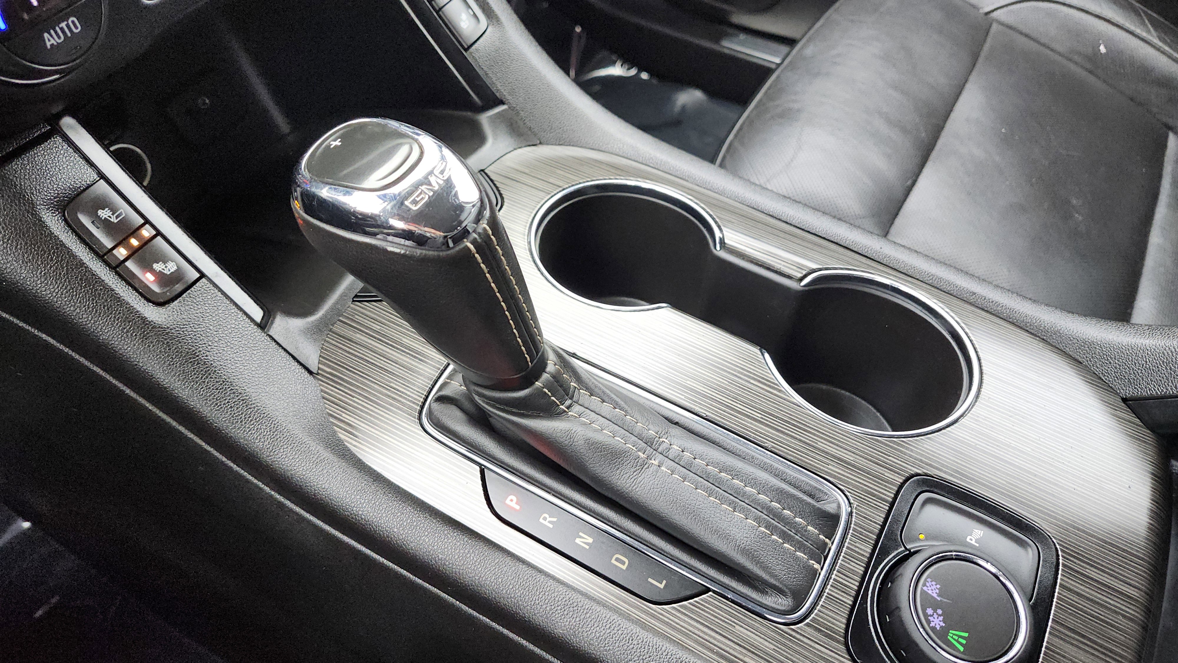 Used 2019 GMC Acadia SLT image 35