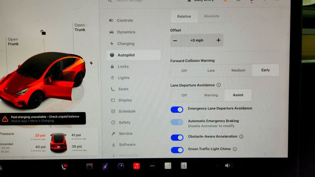 Used 2025 Tesla Model Y Long Range image 38