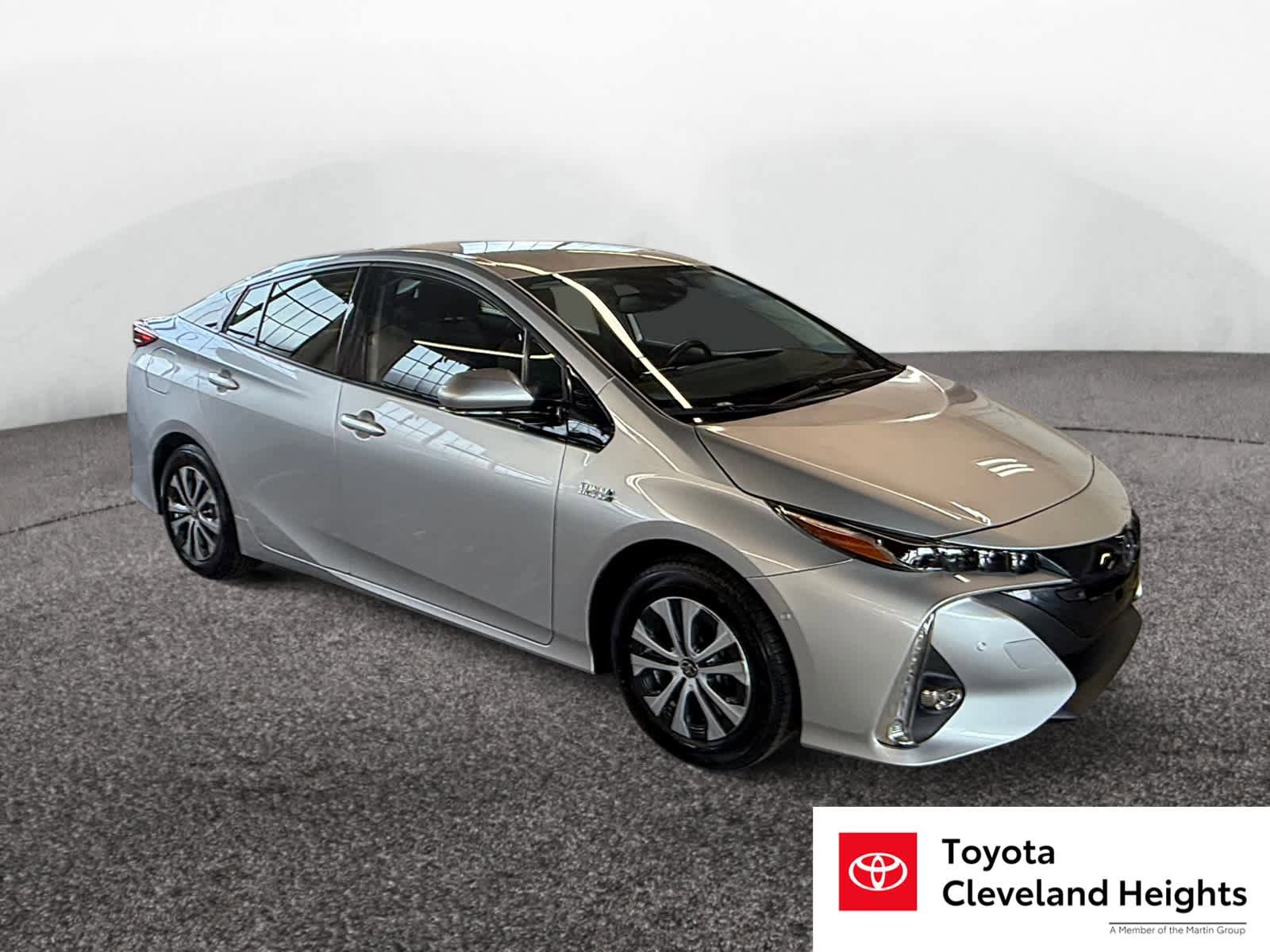 Used 2020 Toyota Prius Prime Limited FWD image 3