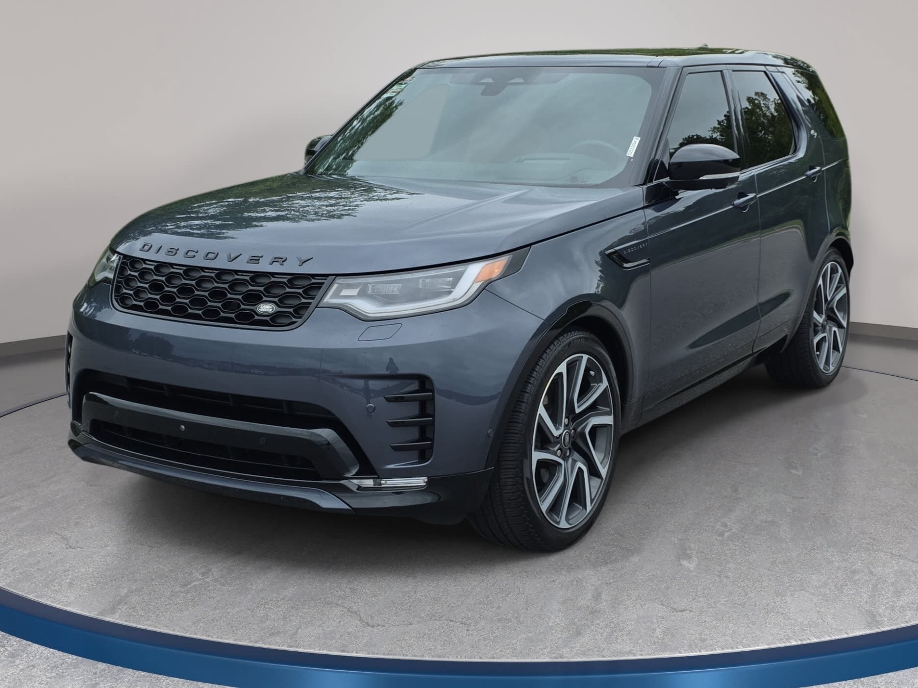 Used 2025 Land Rover Discovery Dynamic SE