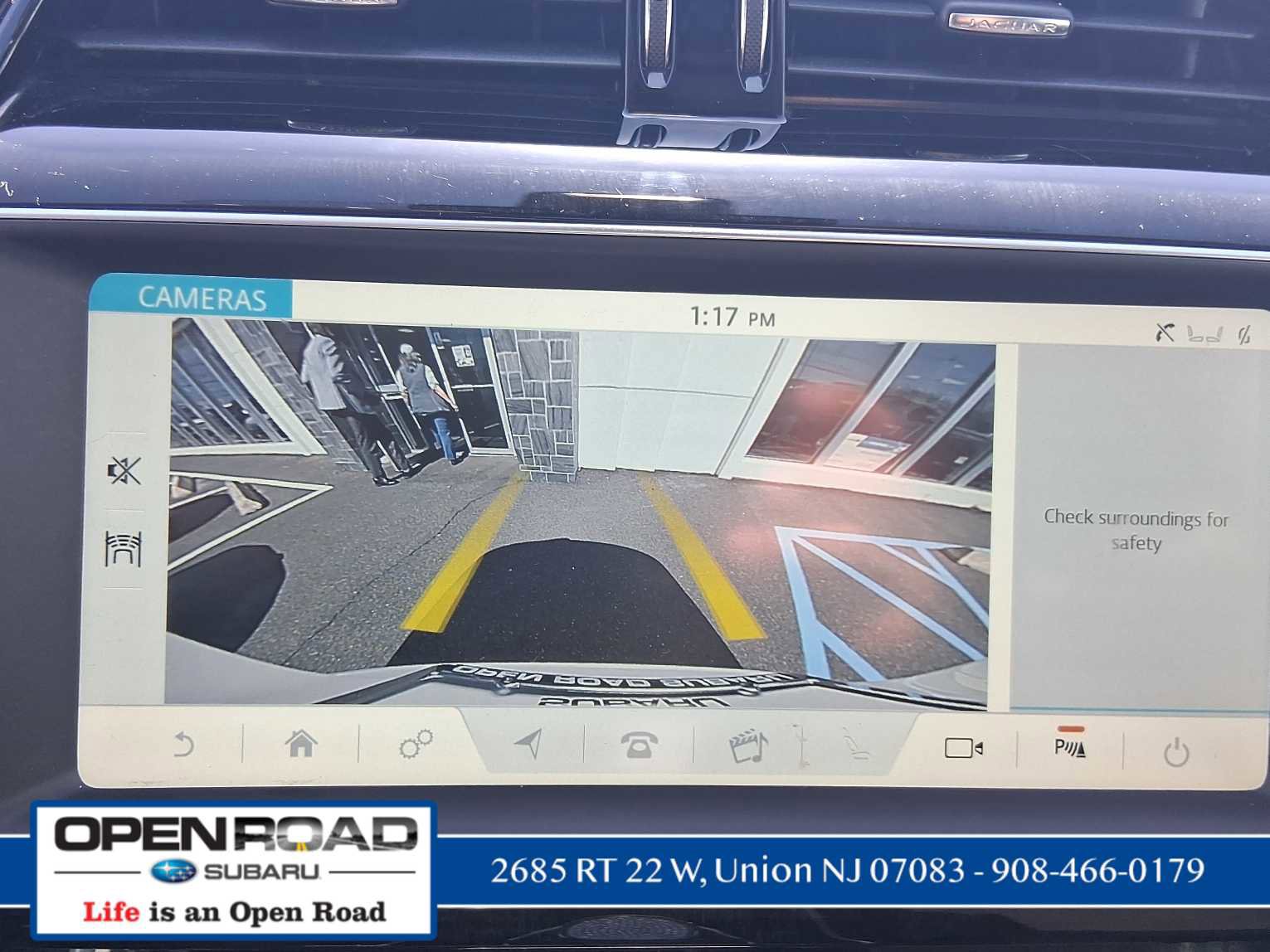 Used 2020 Jaguar F-PACE Premium image 27