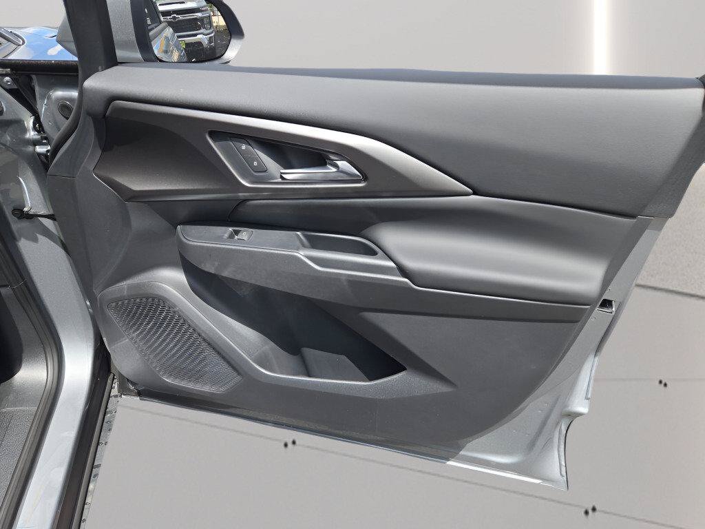 New 2026 Chevrolet Equinox EV LT FWD image 11