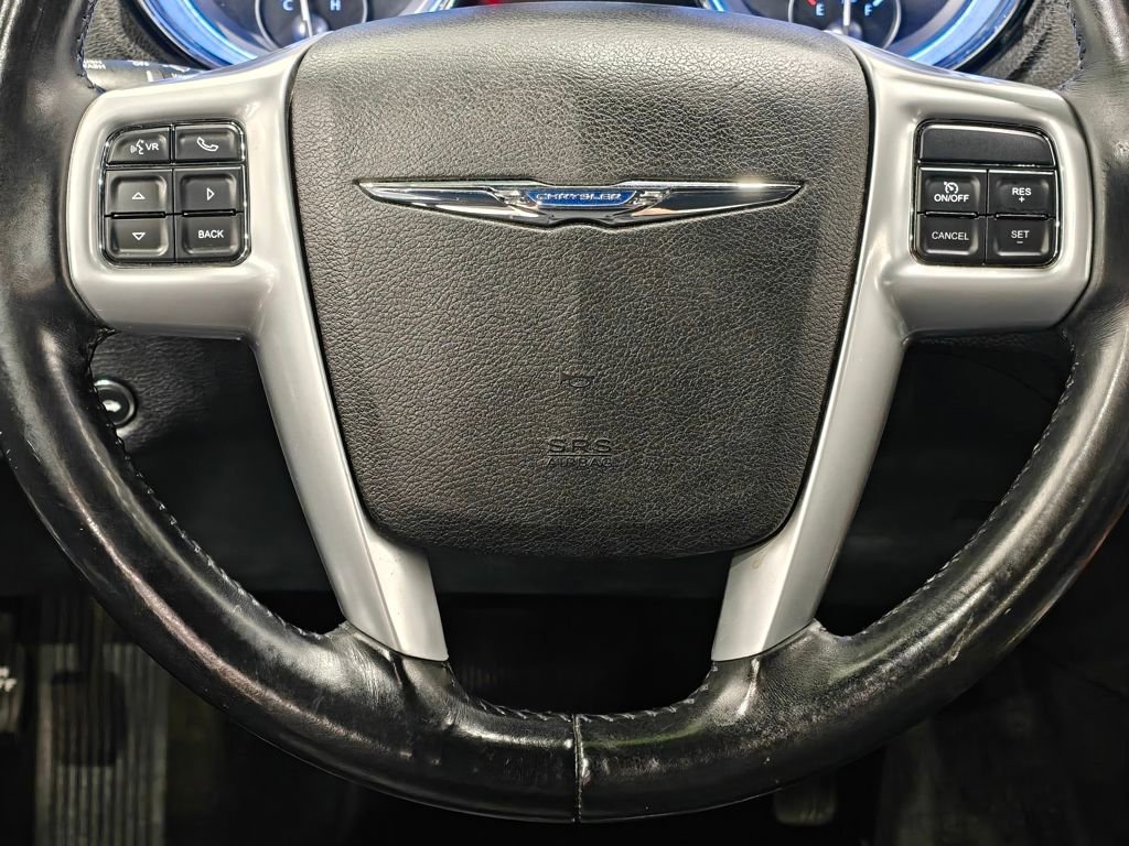 Used 2013 Chrysler 300 w/ Driver Convenience Group image 5