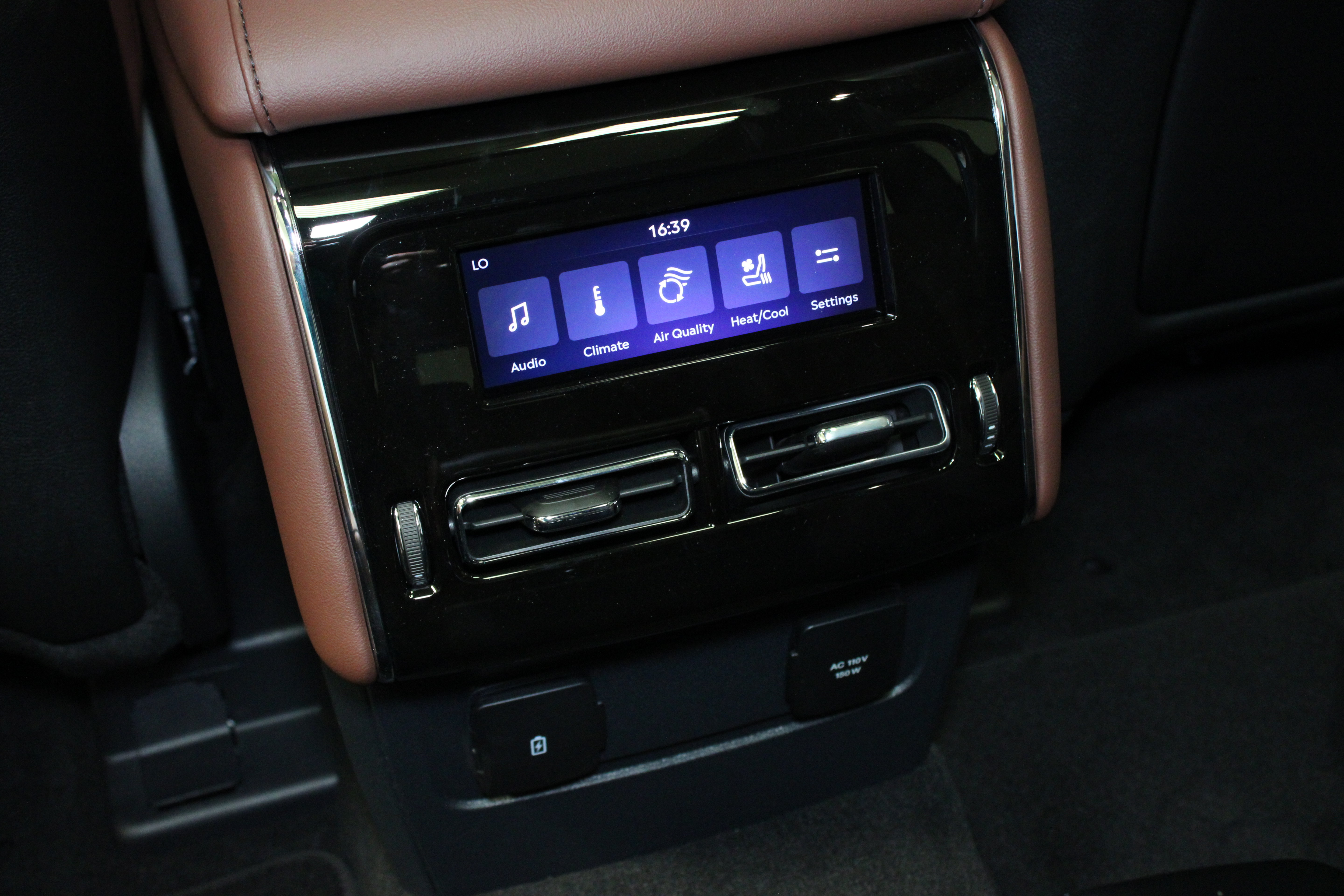 New 2027 Lincoln Aviator Reserve AWD/4WD image 17