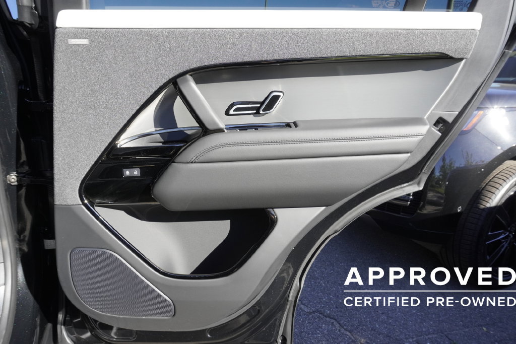 Used 2025 Land Rover Range Rover Sport Dynamic SE AWD/4WD image 25