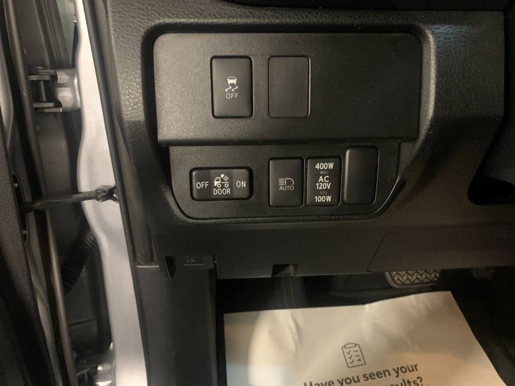 Used 2020 Toyota Tacoma TRD Sport AWD/4WD image 31