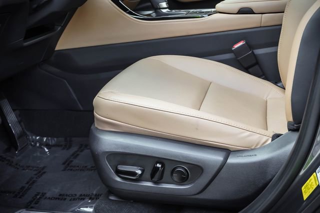 Used 2025 Lexus NX 250 FWD w/ Accessory Package (2T) image 11