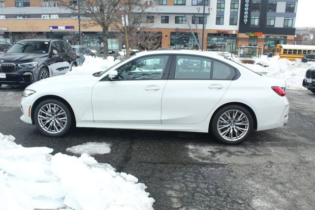 Certified 2023 BMW 330i xDrive Sedan w/ Convenience Package image 5