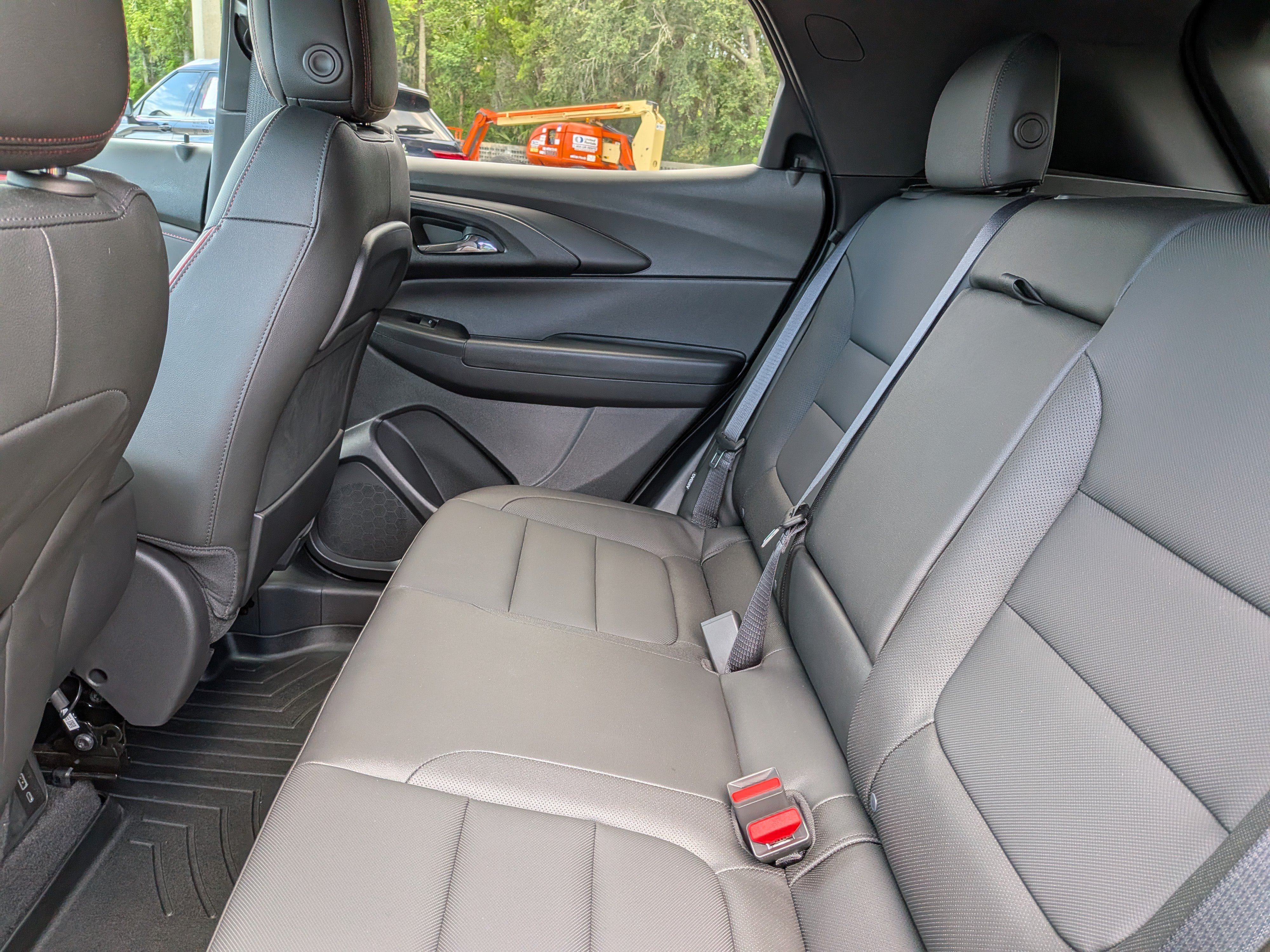 Certified 2024 Chevrolet TrailBlazer RS w/ Convenience Package FWD image 16