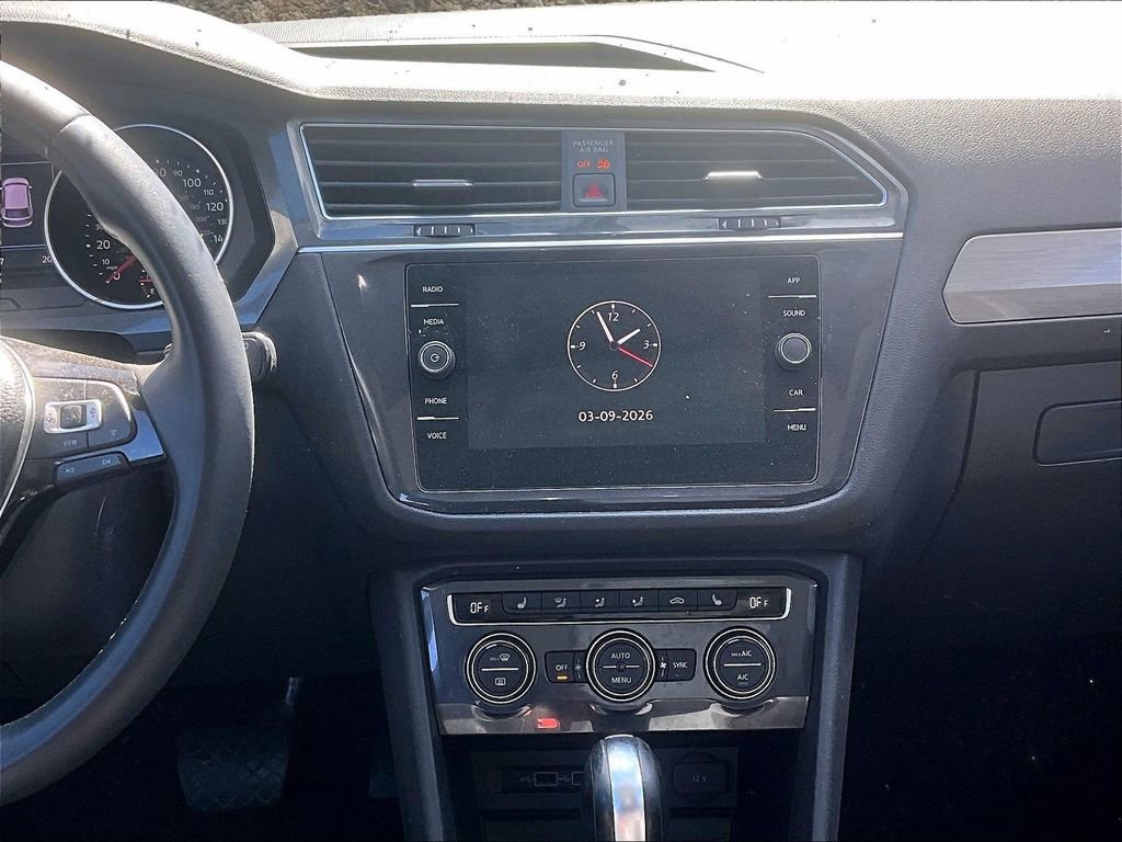 Used 2020 Volkswagen Tiguan SE image 6