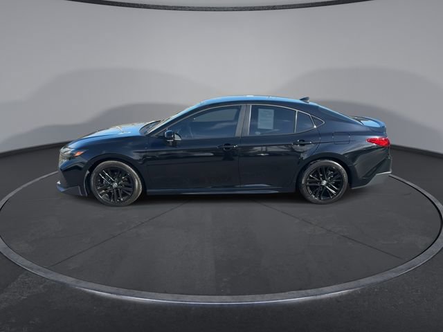 Used 2025 Toyota Camry SE w/ Convenience Package image 8