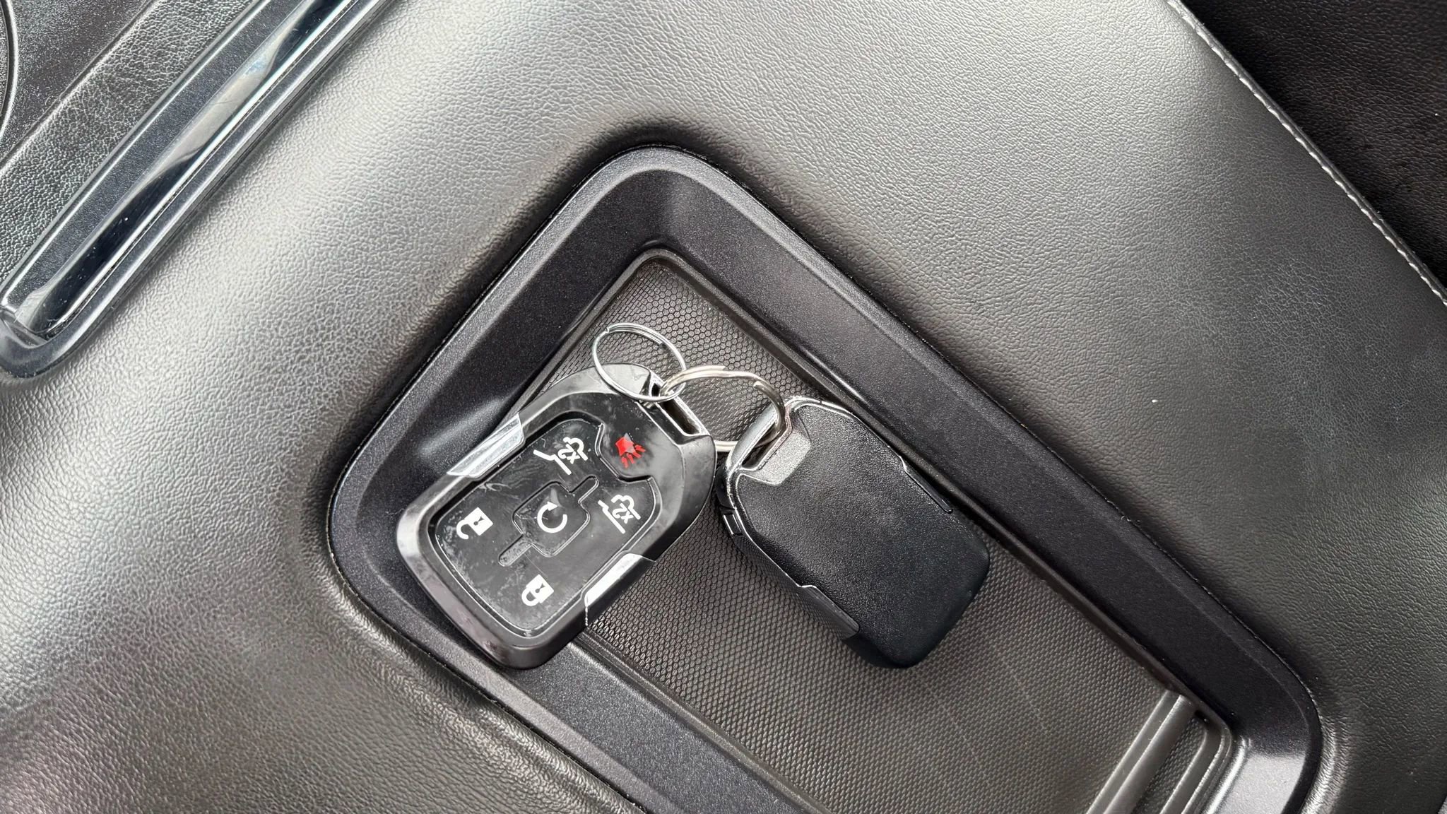 Used 2018 GMC Yukon SLT w/ Open Road Package image 19