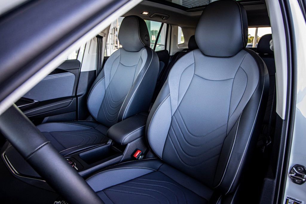 New 2026 Volkswagen Tiguan SE image 28