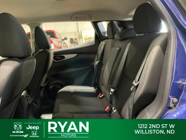 Used 2019 Nissan Rogue Sport S AWD/4WD image 39