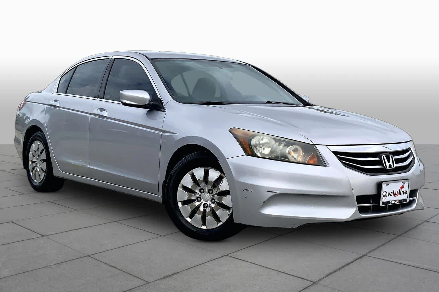 Used 2011 Honda Accord LX image 2