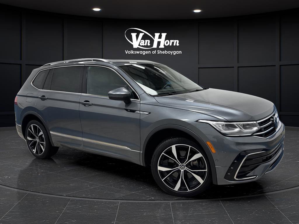 Used 2024 Volkswagen Tiguan SEL R-Line image 40